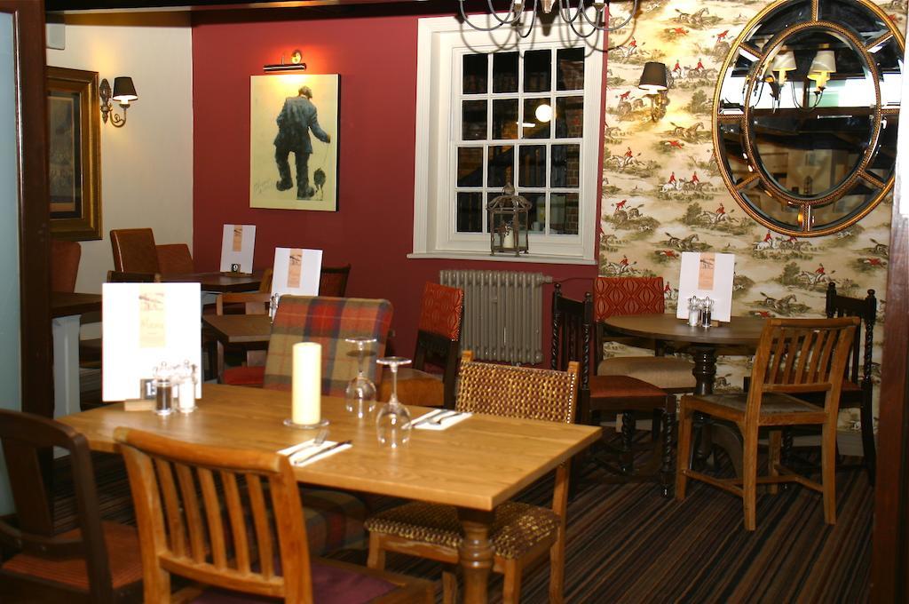 The Bear Hotel By Greene King Inns Hungerford Buitenkant foto