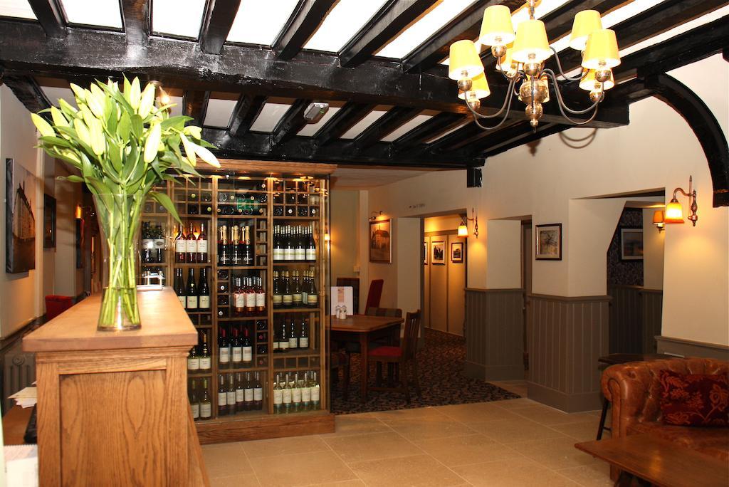 The Bear Hotel By Greene King Inns Hungerford Buitenkant foto