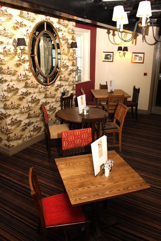 The Bear Hotel By Greene King Inns Hungerford Buitenkant foto