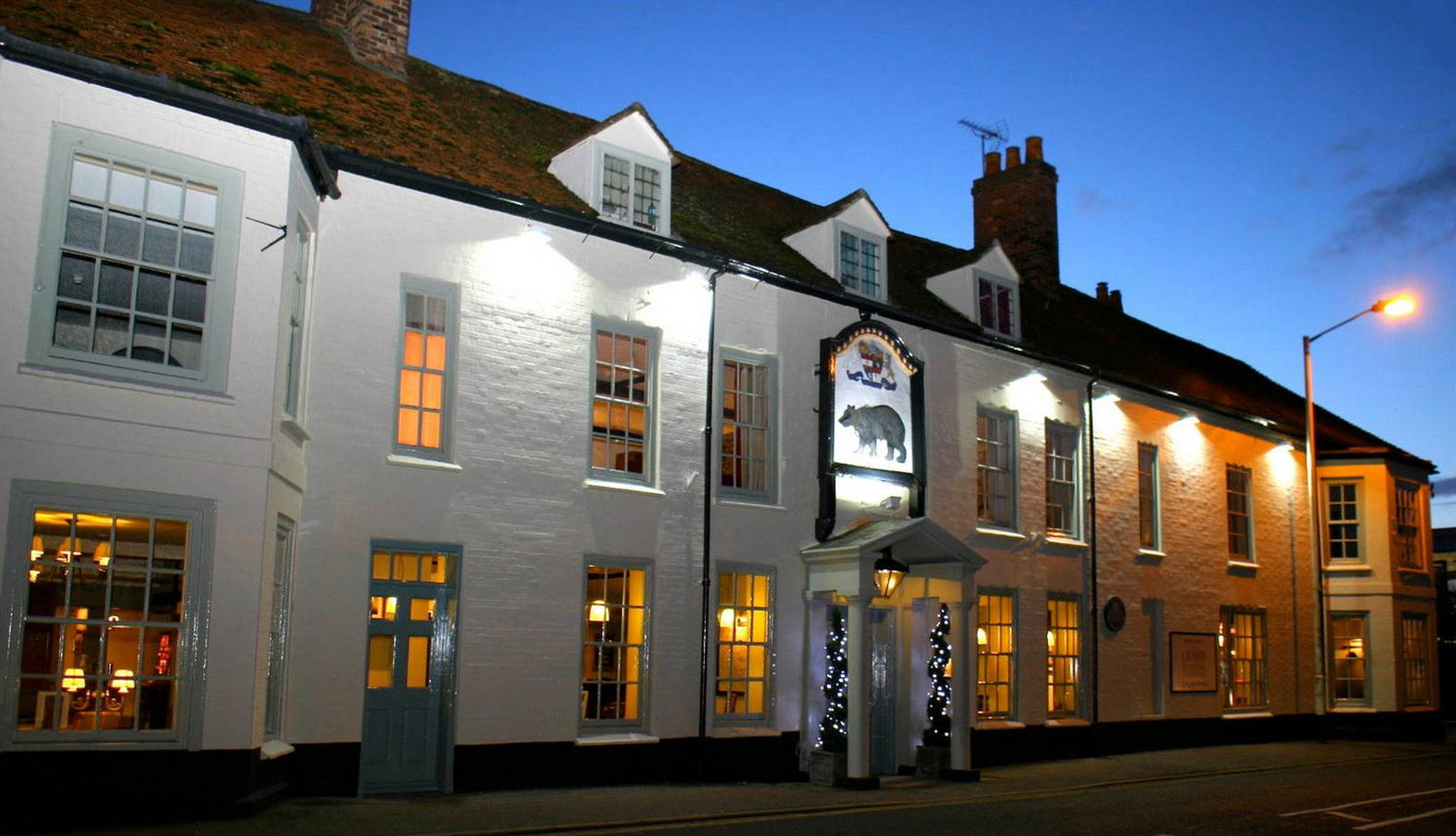 The Bear Hotel By Greene King Inns Hungerford Buitenkant foto