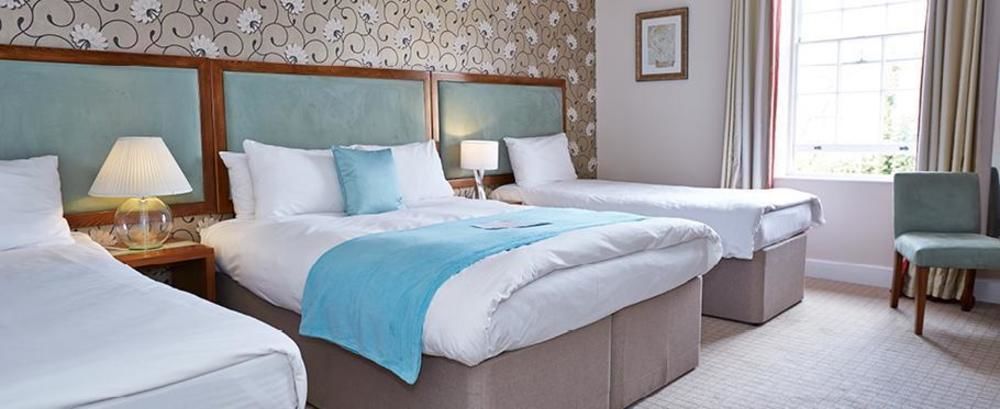 The Bear Hotel By Greene King Inns Hungerford Buitenkant foto