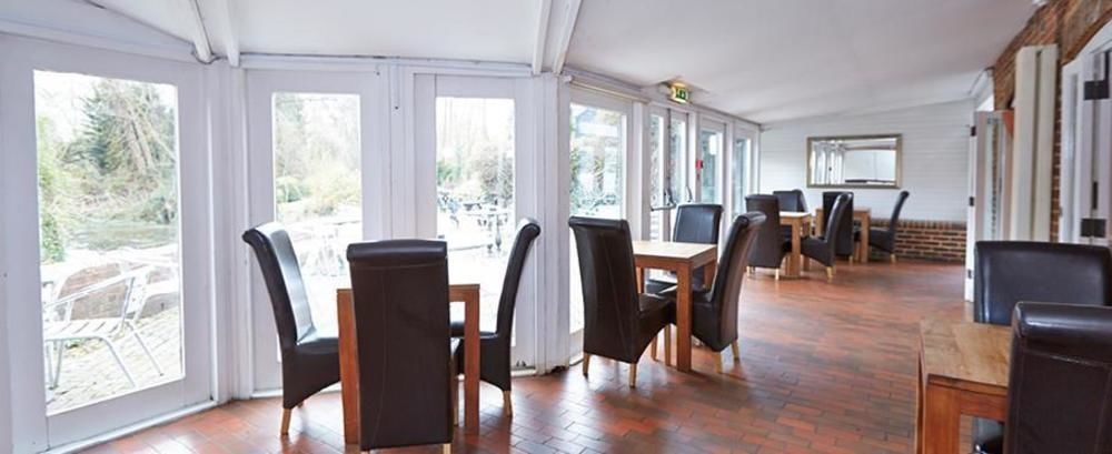 The Bear Hotel By Greene King Inns Hungerford Buitenkant foto